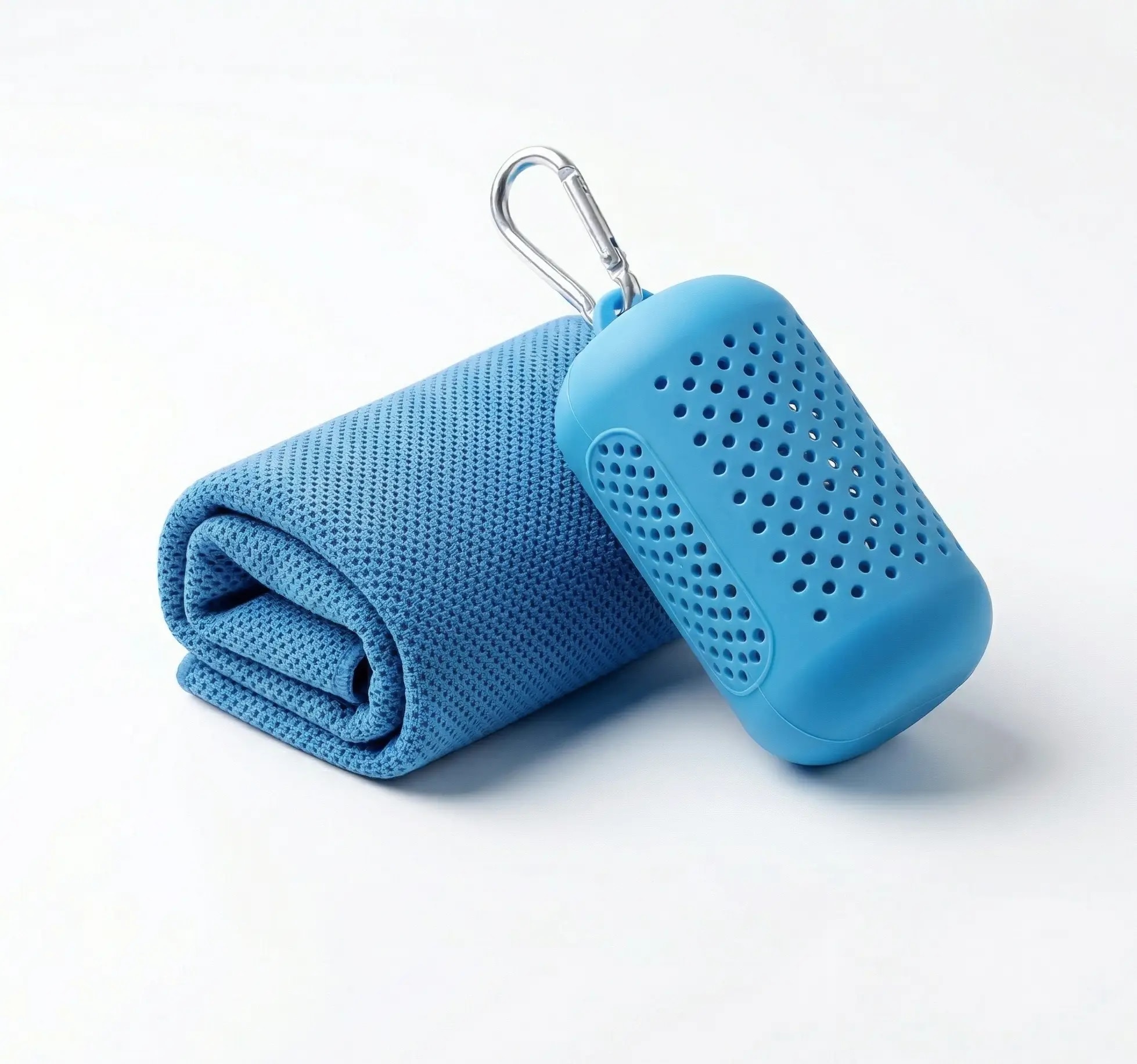 Cooling towel with carry case